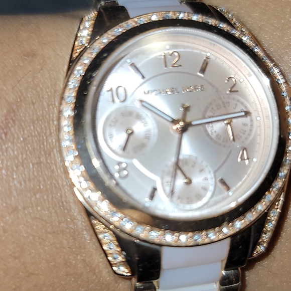 Michael Kors Wristwatch - Picture 4 of 4
